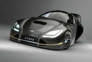 Futuristisches Elektroauto mit drei Rädern. Ein großes Antriebsrad am Heck. Karosserie ist aus Carbon. Auto steht im Studio auf einem grauen Boden und vor einem grauen Hintergrund. Frontansicht