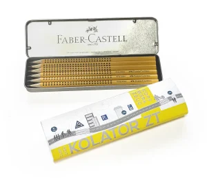 Eine offene Metallbox mit 6 Bleistiften von Faber-Castell und die Hülle in Kolator ZT GmbH Corporate Design mit dem Motiv des 11 Jahre Jubiläums mit dem Text Kopfwerkzeug und Kolator ZT seit 2012